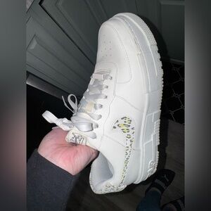 Nike Air Force 1 Pixel SE animal